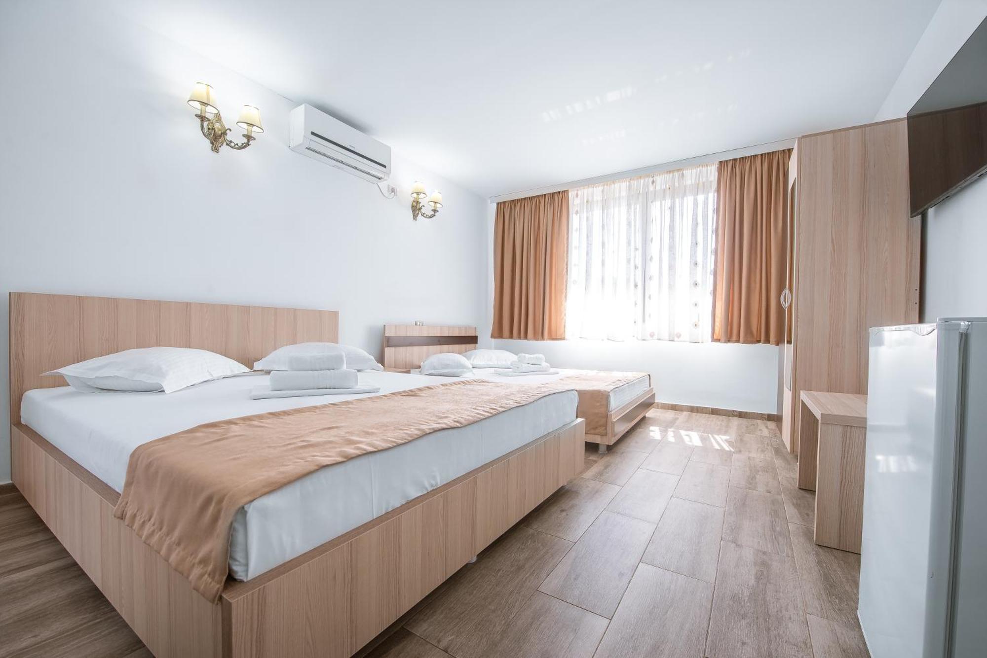 Vila Puky Neptun Bagian luar foto