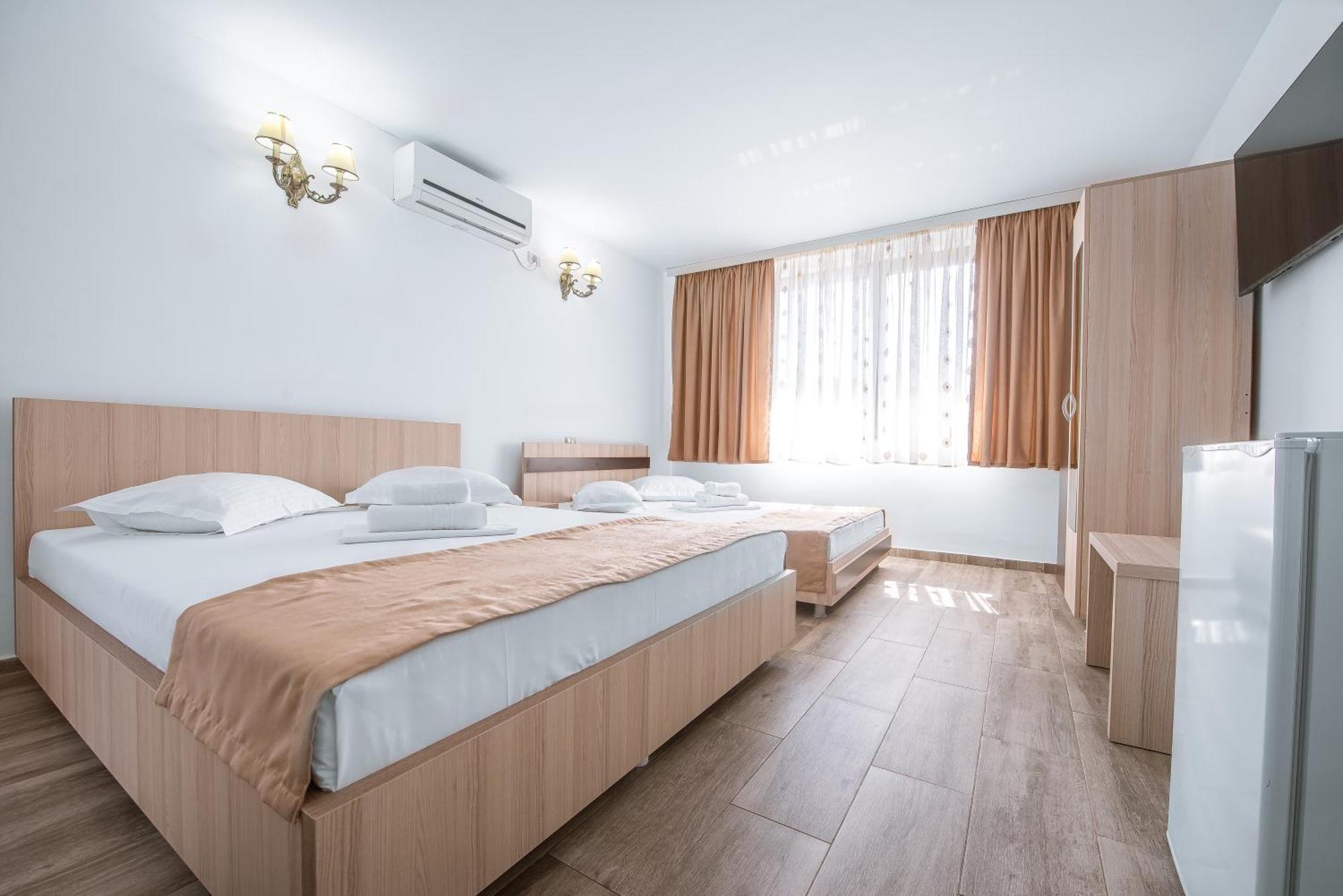 Vila Puky Neptun Bagian luar foto